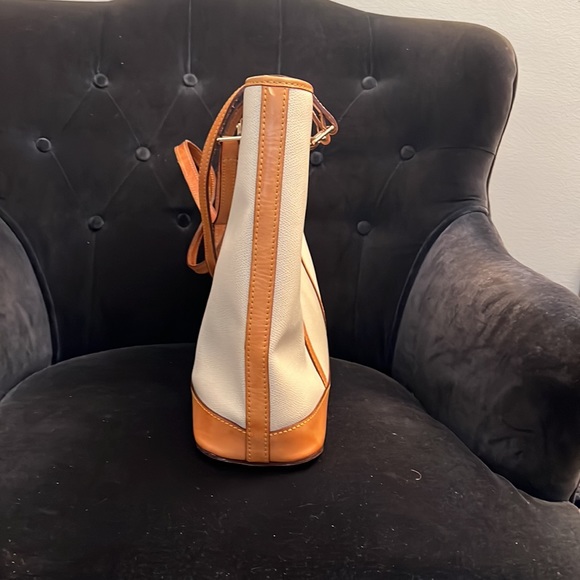 Dooney & Bourke White Pebbled Grain Lexington Shopper Tote with studs - Picture 9 of 10